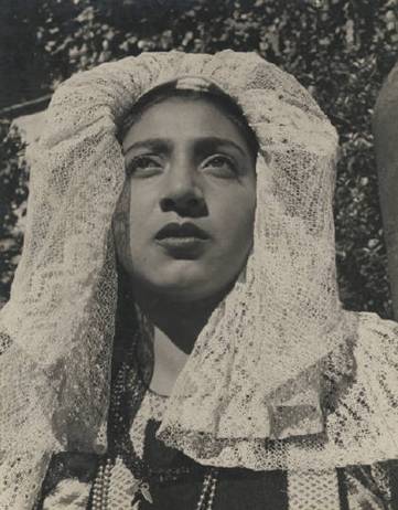 Bob_Natkin_Tehuana_Woman_of_Tehuantepec_1948