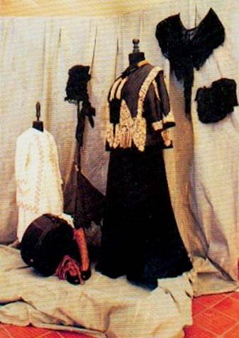Costume