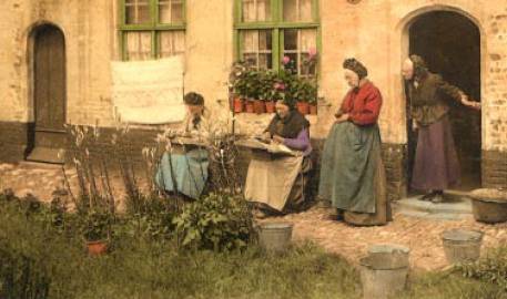 http://www.fioretombolo.net/merlettaie_file/image014.jpg