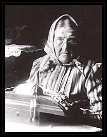 http://www.fioretombolo.net/merlettaie_file/image039.jpg