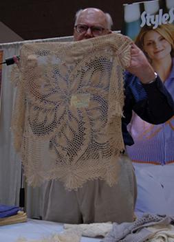 http://www.fioretombolo.net/Merletto%20a%20maglia%20in%20Estonia_file/image128.jpg