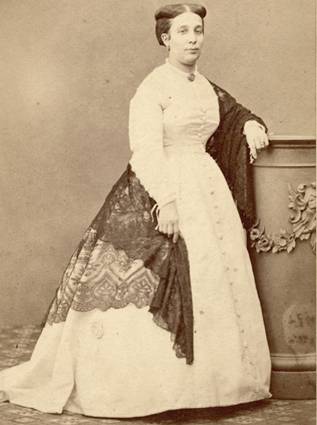 https://www.fioretombolo.net/Scialli_file/image091.jpg